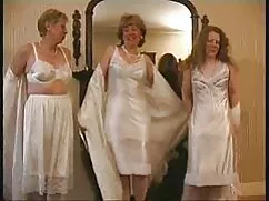 Salió de debajo de sus bragas videos pornos español xxx y han corrido en la boca